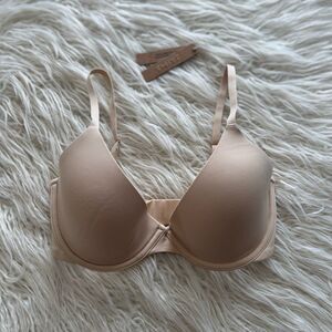 Skims Fits Everybody Scoop Plunge Bra Sand Size 32DD